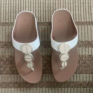 White with Tan sole FitFlop Women's Sandals